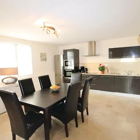 6 Bedroom Gorgeous In Feriehus